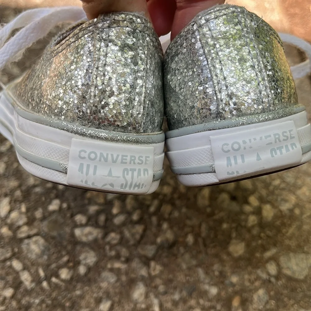 💥Converse Junior Girls All-Star Silver Glitter Low Sneakers. ‎ Size 1